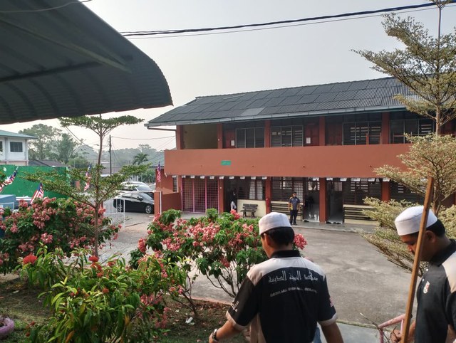 Bangunan dan landskap Maahad Annuriah Addiniah, Sungai Udang.